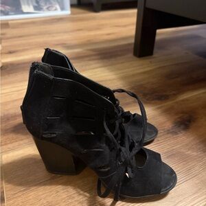 Elegant Black Women's Heeled Sandals